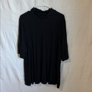 Studio Classic Black Short Sleeve Top